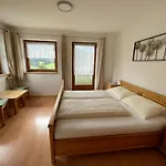 Brunnerhof Appartement Strassen