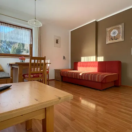 Brunnerhof * Strassen